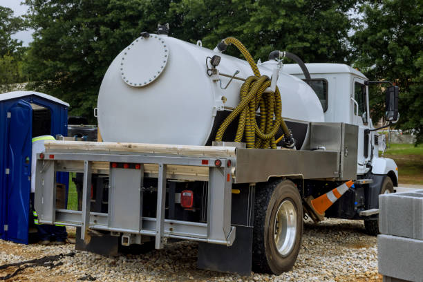 Best Portable restroom trailer rental  in Vineyards, FL